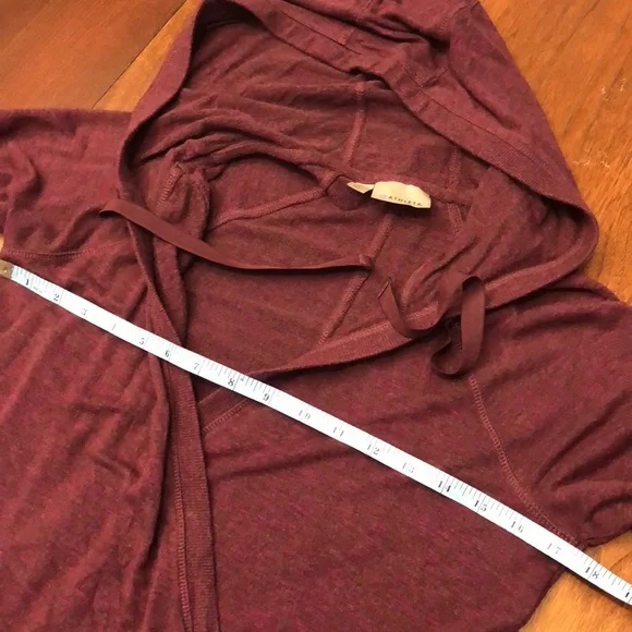 ATHLETA hooded wrap magenta/plum top small - Picture 3 of 9